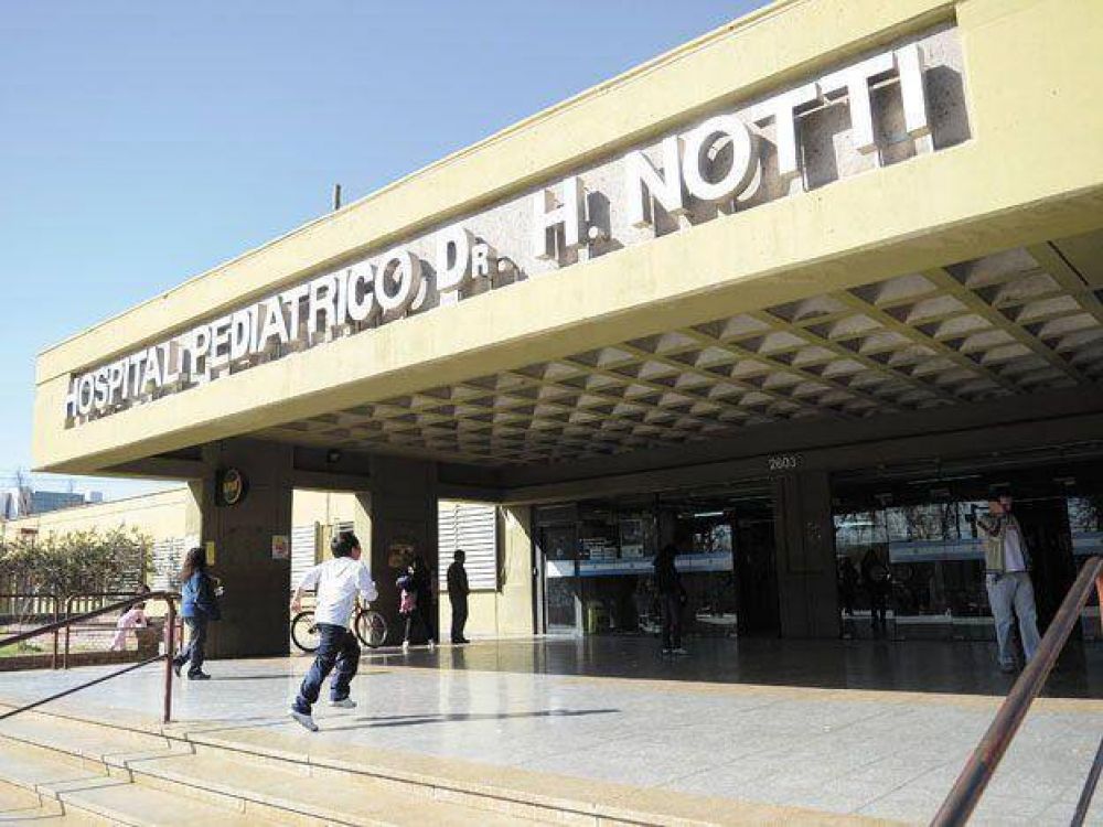 Investigan si una beba que est� grave en el Notti fue golpeada salvajemente por el novio de la madre