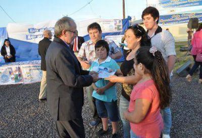 El gobierno entrego 214 viviendas con sus t�tulos de propiedad e infraestructura b�sica