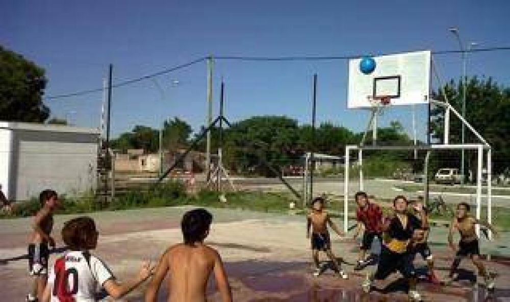 Lincoln: Fern�ndez anunci� la creaci�n de playones financiados por Naci�n
