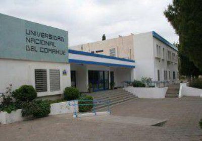 Docentes universitarios inician un paro por 48 horas 