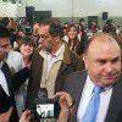 Vidal particip� del lanzamiento de Comandos de Patrulla Rural
