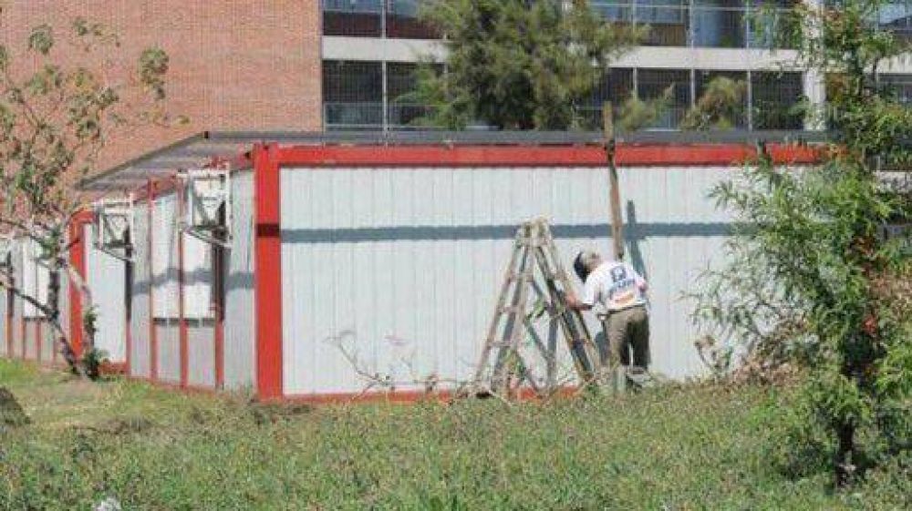 Retirar�n las aulas containers del Leng�itas