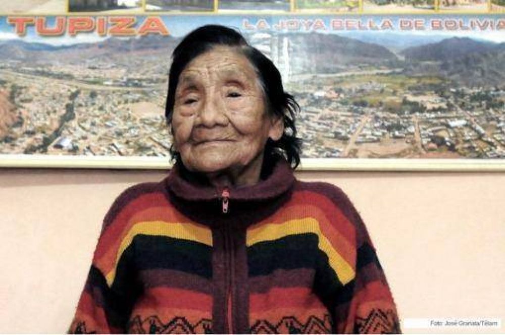 Tiene 92 a�os y votar� por primera vez desde la Argentina en las elecciones presidenciales de Bolivia