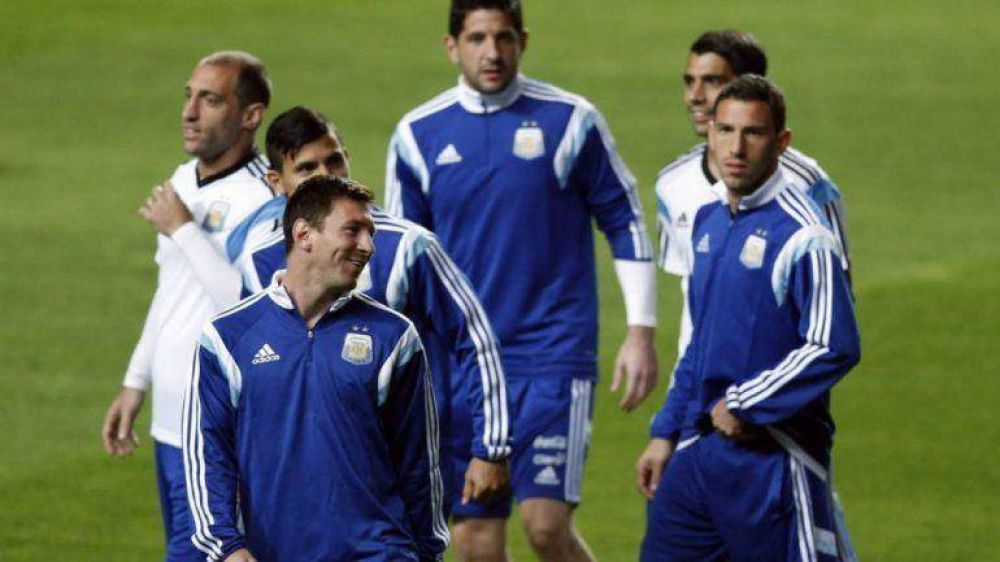En el d�a que arrancar� el torneo, Sabella empezar� a definir el '11' del domingo
