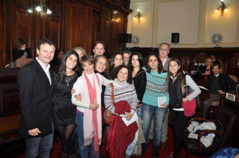 Concejo Deliberante: Homenajes y la pelea por saber qui�n es m�s peronista