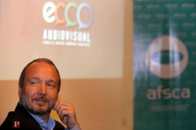 Sabbatella lig� a Scioli con el Grupo Clar�n: �algunos quieren a la pol�tica de rodillas� 