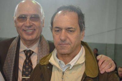 Scioli y Granados entregaron m�viles para las patrullas rurales. Dijo Gorosito: Saladillo recibi� un m�vil como todos los distritos.