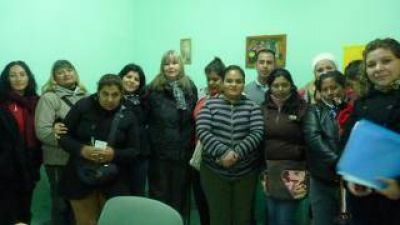 Buscan que mujeres retomen y completen estudios