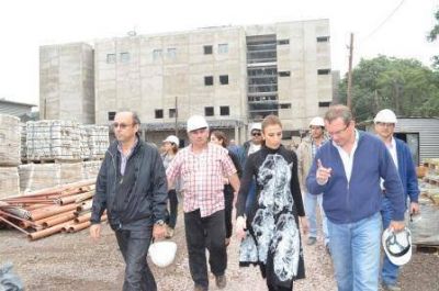 La Gobernadora supervis� la obra del Centro de Salud de la Banda