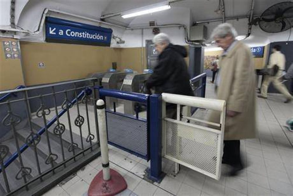 El paro de subte gener� confusi�n entre los trabajadores y pasajeros
