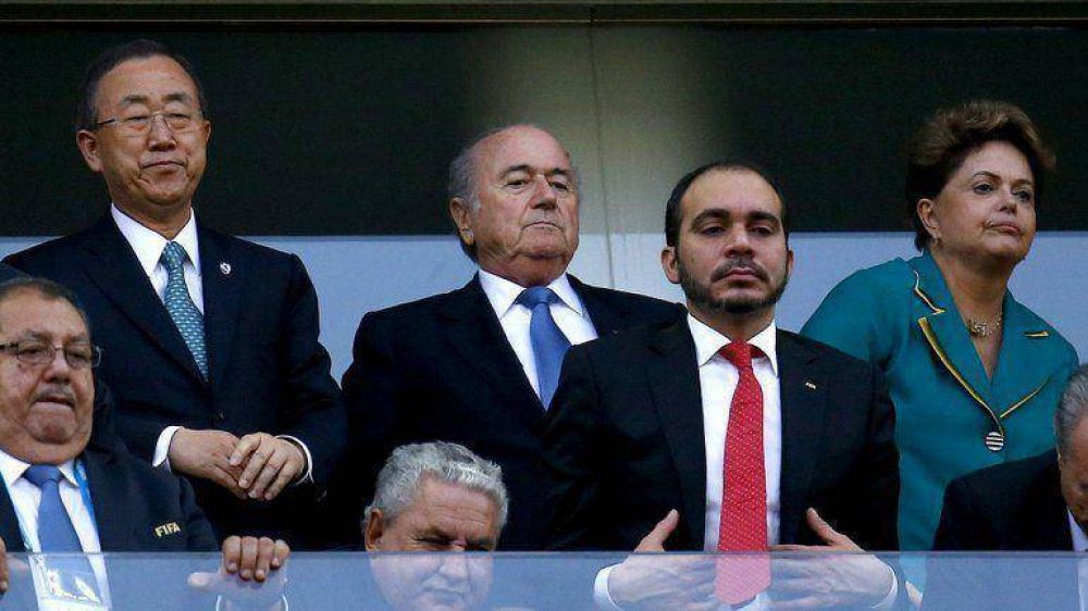 Insultos y abucheos a Rousseff en la apertura del Mundial