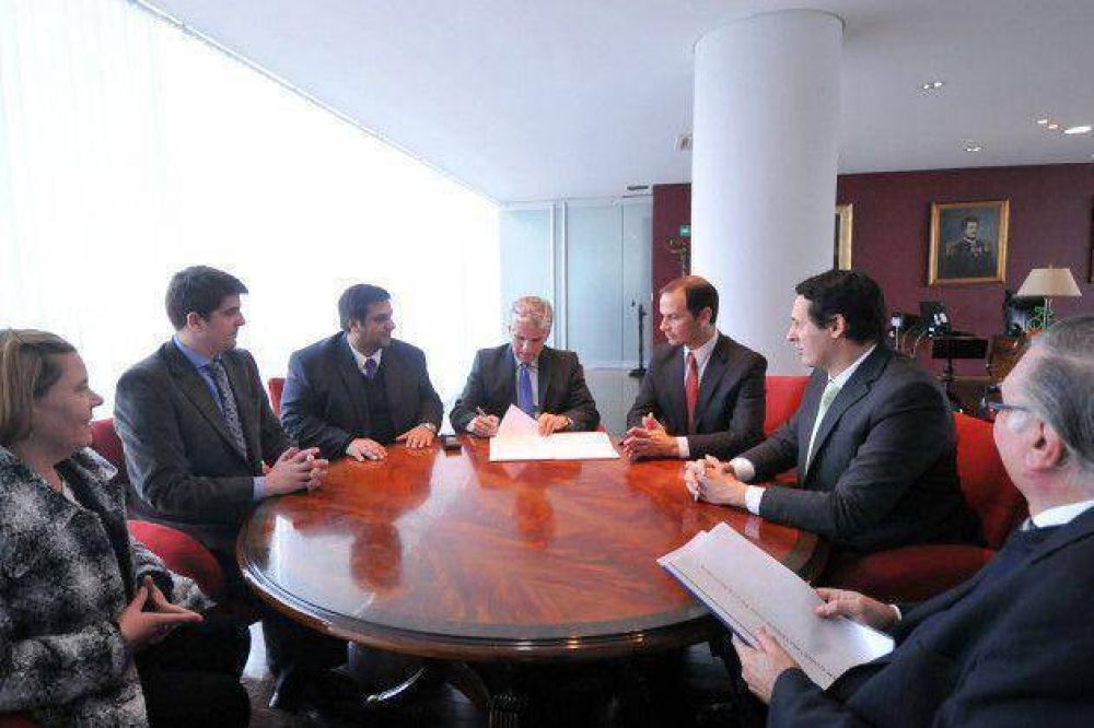 Poggi aprob� la construcci�n de tres nuevas subcomisar�as