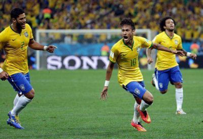 Con una pobre ceremonia y un sufrido triunfo de Brasil arranc� el Mundial