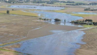 Un pueblo lleva dos meses sitiado por el agua
