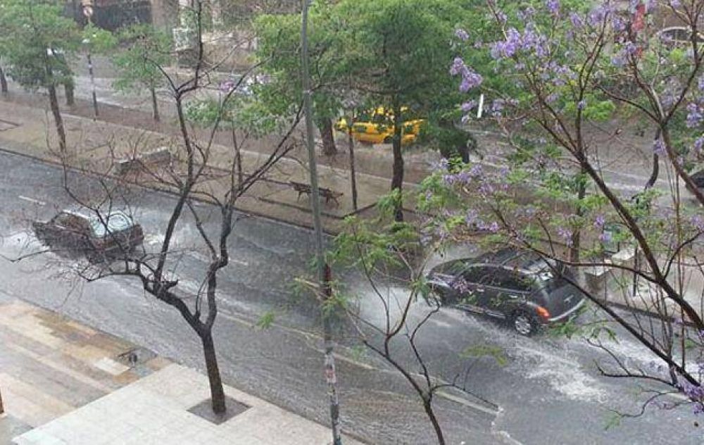 Sigue el alerta por probables tormentas fuertes para C�rdoba