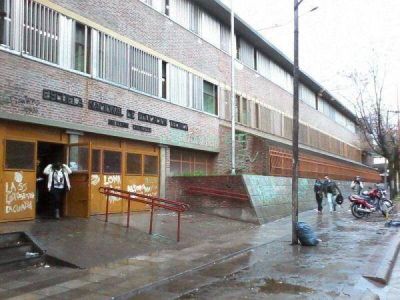 Separaron moment�neamente a 7 directivos de la T�cnica 2 por presuntas �irregularidades� 