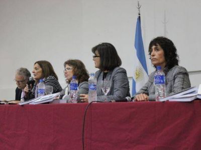 El ministerio de Desarrollo llev� a cabo la apertura de cursos de formaci�n de Cuidadores Domiciliarios