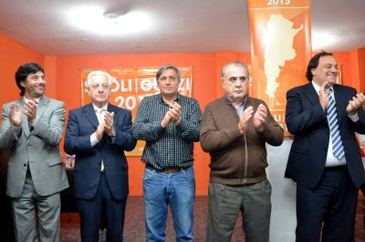 Quilmes: el candidato de An�bal lo deja solo y se va con Scioli pensando en el 2015 