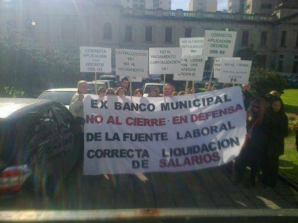 Banco Municipal: �Tomamos medidas de fuerza 48 horas semanales�, asegur� el delegado Mario Barotte