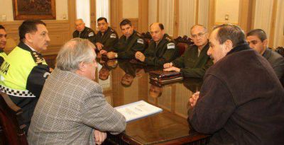 Seguridad: el Gobierno pretende coordinar acciones con fuerzas nacionales