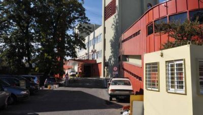 Un tren embisti� un colectivo en barrio General Bustos: 6 lesionados