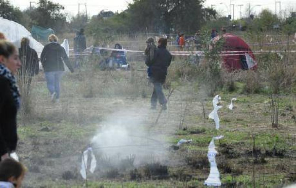 Censan a okupas para llegar a un acuerdo