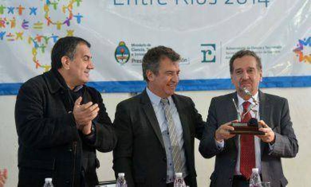 Urribarri asegur� que la ciencia y la tecnolog�a es la pol�tica de Estado m�s revolucionaria