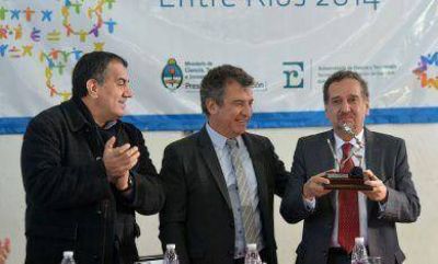 Urribarri asegur� que la ciencia y la tecnolog�a es la pol�tica de Estado m�s revolucionaria
