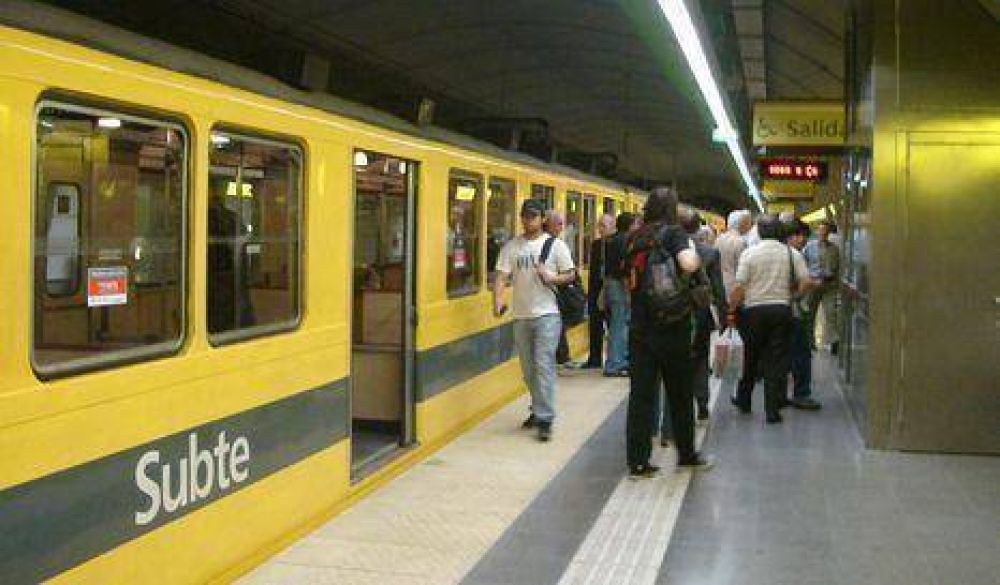 La Ciudad asegura que baj� el delito en el subte