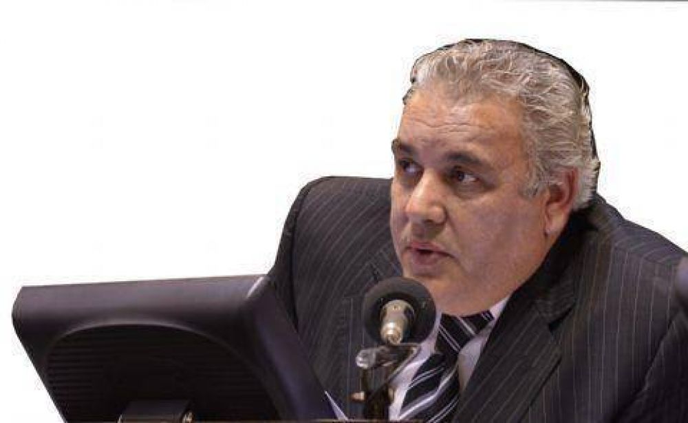 El diputado El�as afirm� que �la atenci�n de los reclamos por servicios p�blicos debe ser personalizada�