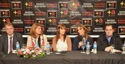 Mirta Tundis lleg� a Olavarr�a para escuchar a m�s de un centenar de jubilados