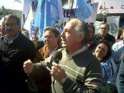 Gremio docente critica a De la Sota por el ajuste a jubilados