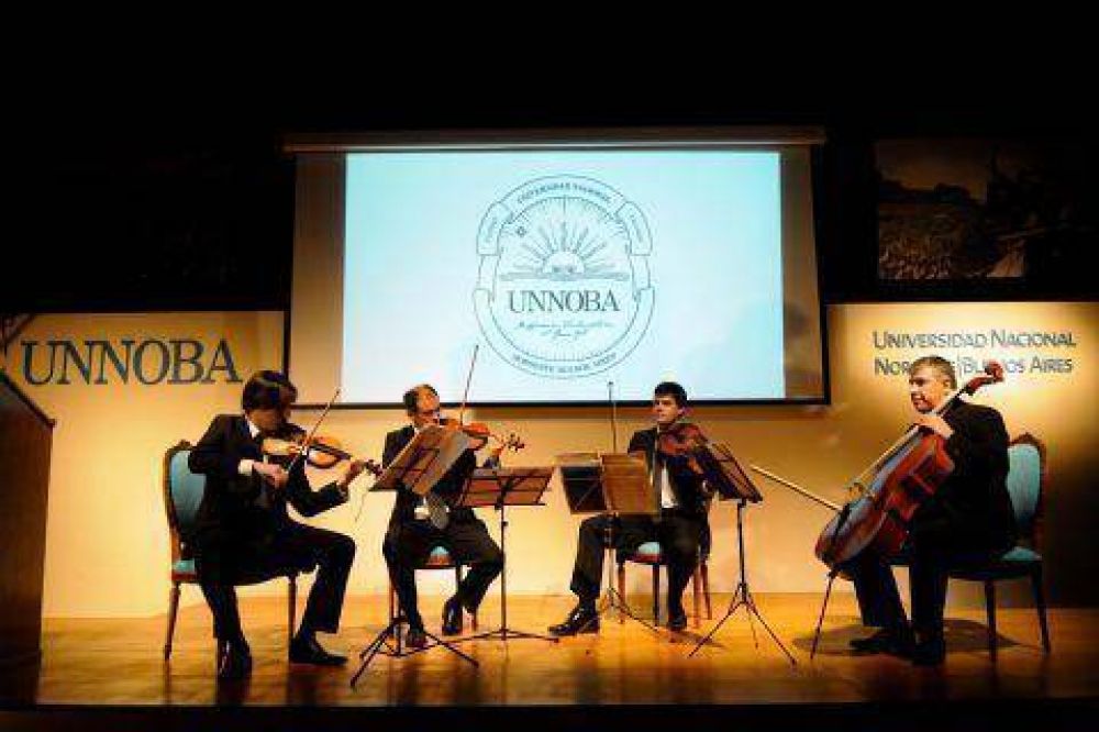Graduados de toda la regi�n recibieron su t�tulo universitario