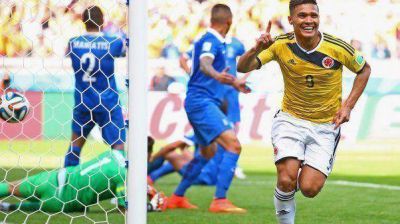 Colombia fue pura contundencia y arras� en su debut ante Grecia