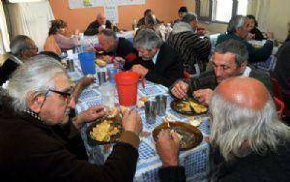 Convocan para el armado de un Banco de Alimentos en Quequ�n