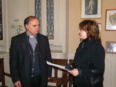 Gloria Bidegain entreg� un subsidio para la restauraci�n de la Catedral