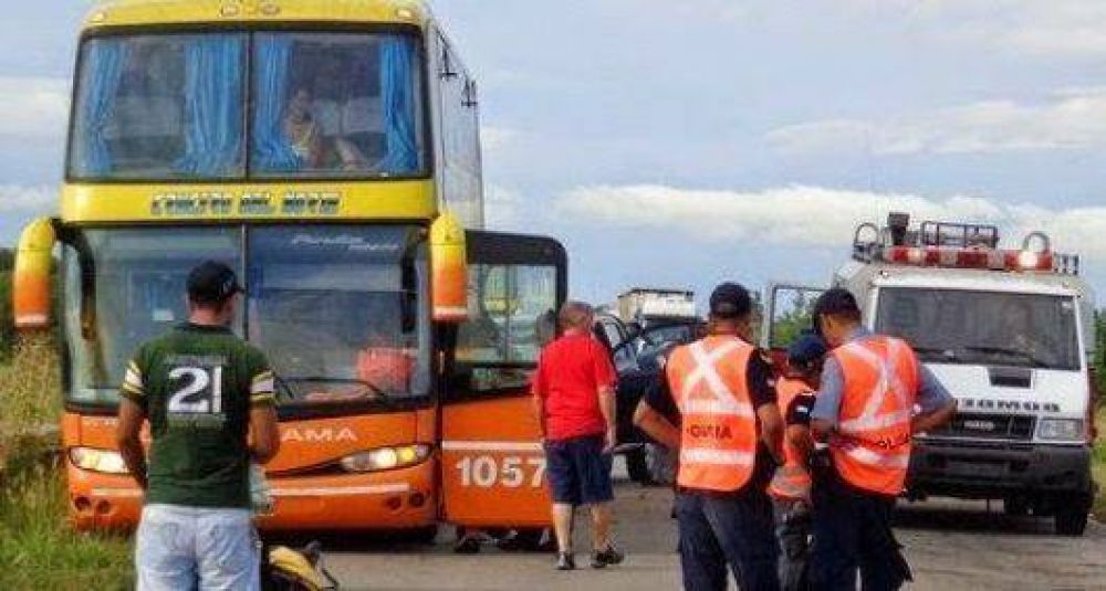 Pasajero se descompuso y muere cuando viajaba en colectivo cerca de Curuz� Cuati�