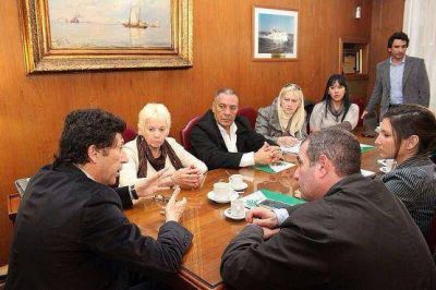 Posse recibi� a referentes del massismo de Tres de Febrero