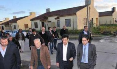 Arl�a recorri� Magdalena y calific� al Intendente Carballo de 