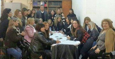 EL SENADOR PALLARES Y LAS MUJERES DEL FRENTE RENOVADOR LANUS LANZARON CAMPA�A SOLIDARIA Y AGENDA DE TRABAJO
