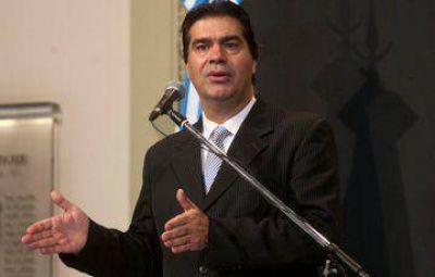 Capitanich se re�ne con intendentes de localidades afectadas del Chaco y Corrientes