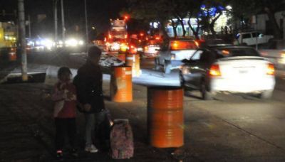 Falta luz y se�alizaci�n en la obra del S�lo Bus