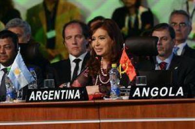 La Presidenta consigui� respaldo por la deuda en default y evit� a Mujica