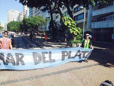 La reventa y la locura en la puerta del templo del f�tbol