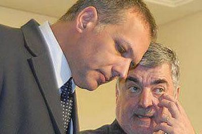DAS NEVES Y BUZZI SE ACUSAN MUTUAMENTE DE TRAIDORES