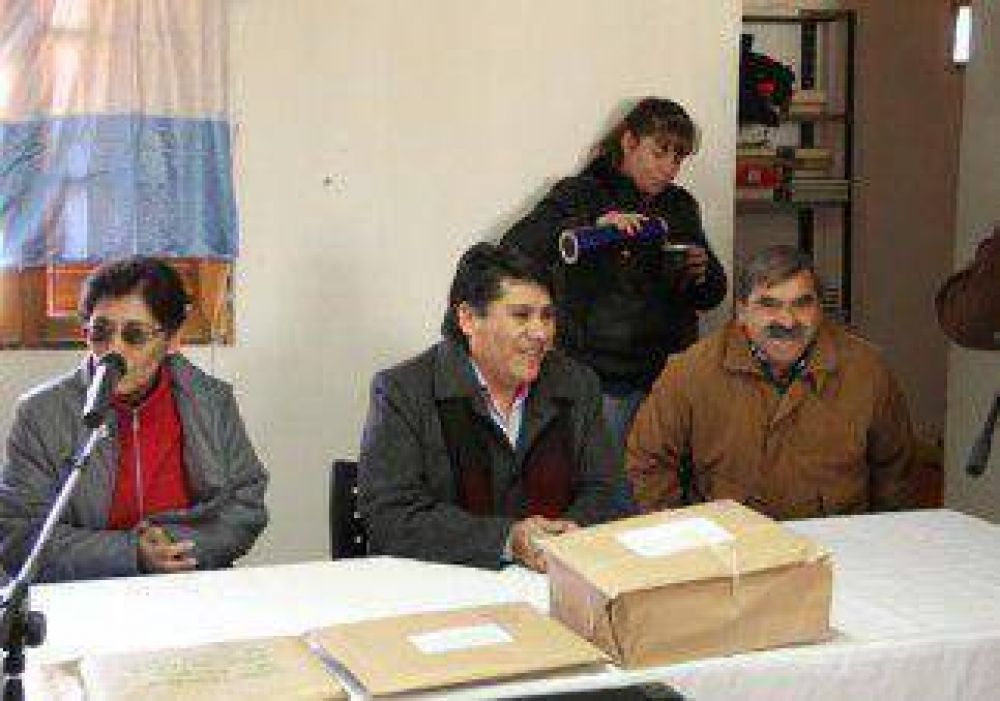Licitan una esperada obra de agua potable para Pic�n Leuf� 