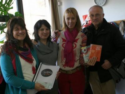 Garc�a Larraburu entreg� subsidios a la Fundaci�n M�sica Viva y al Grupo Encuentro