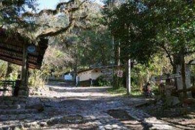 Rescatan a dos turistas extraviados en la Quebrada de San Lorenzo