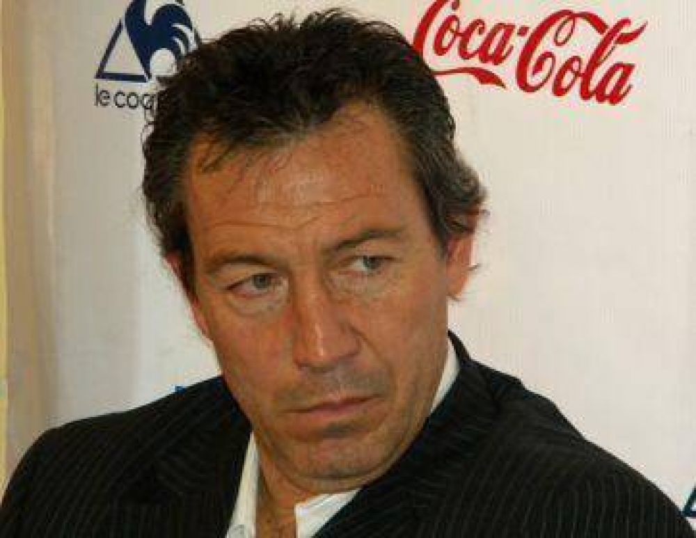 Mundial y pol�tica con El Chino Tapia