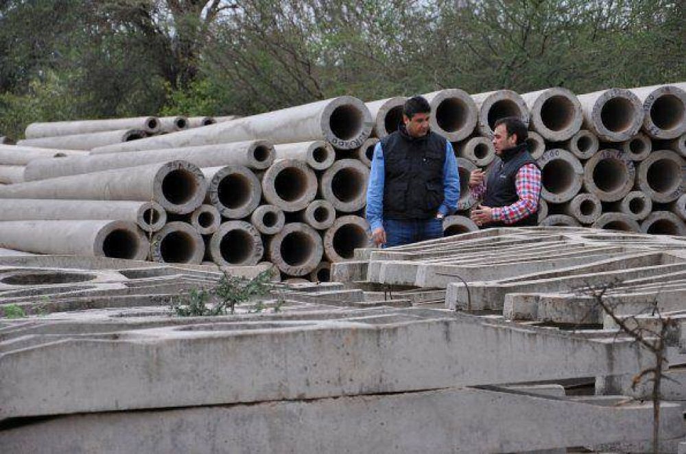 El Gobierno ejecutar� obras de pavimento y refacci�n de plaza y veredas en Fuerte Esperanza y Comandancia Fr�as